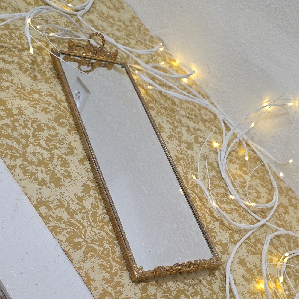Vintage Elegant Gold Rectangular Mirror For Dresser